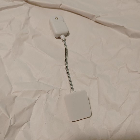 Tiny Booklight - Picture 2 of 3